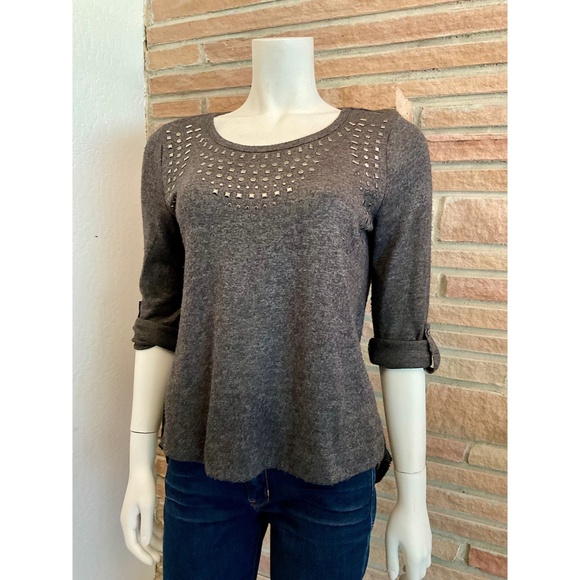 One World Live And Let Live Gray Embellished Top Med - Picture 3 of 9